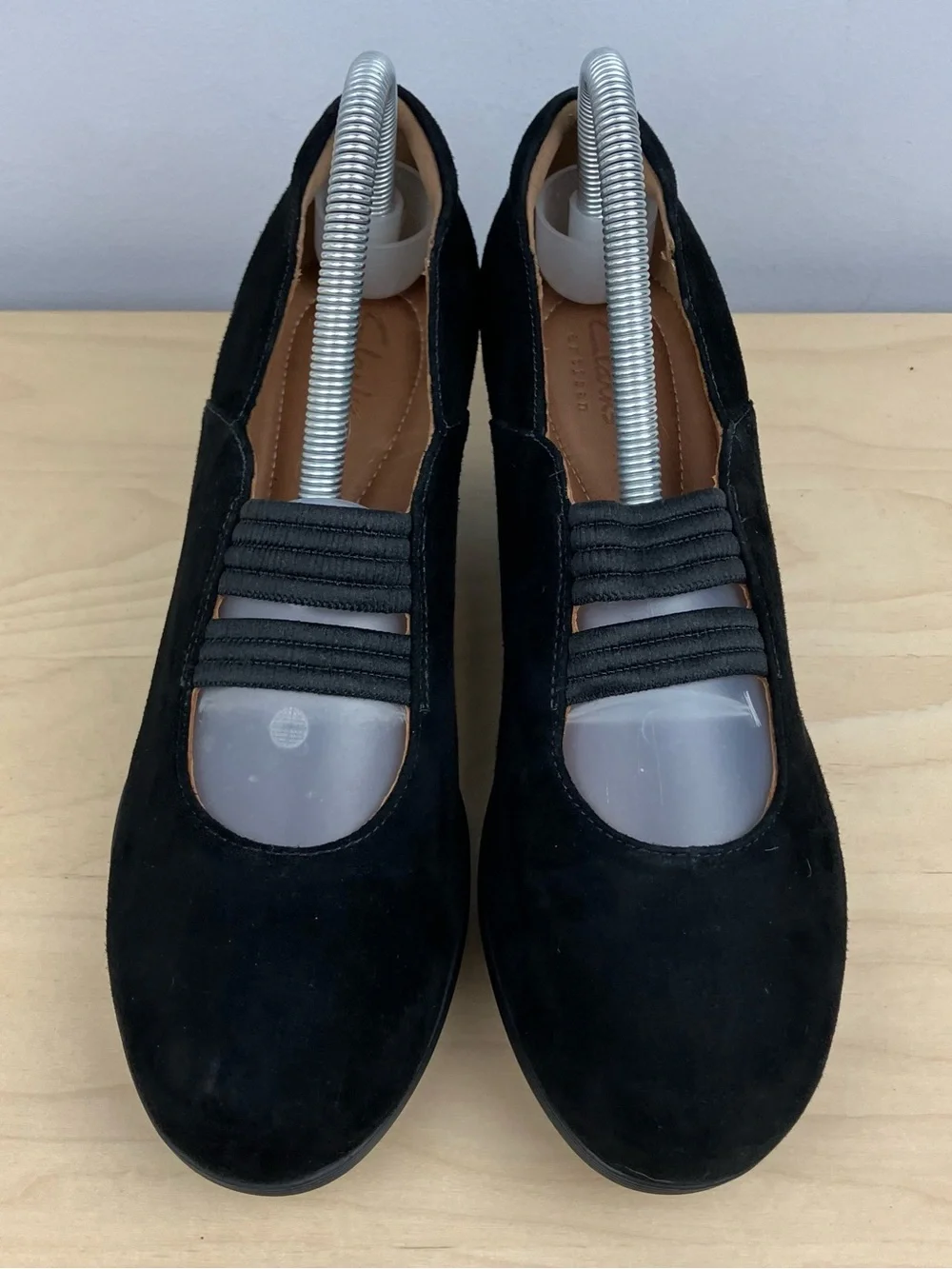 Clarks Artisan Women’s Size 8.5 M Black Suede Mary Jane Pumps Slip On
